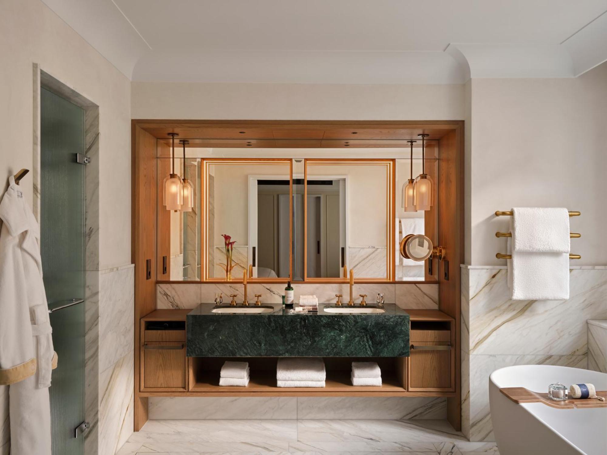 Rosewood Hotel 5*